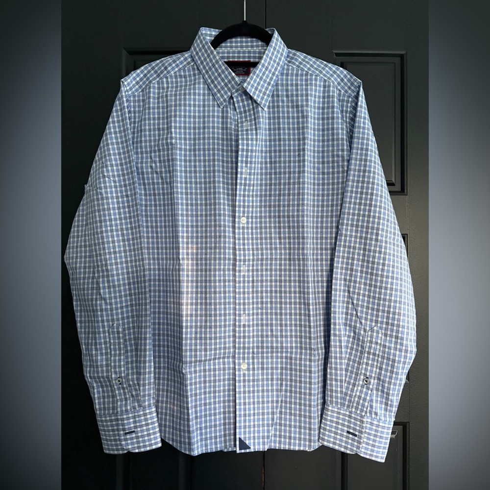 UNTUCKit Blue Checkered Wrinkle-Free Casual Button Down Shirt